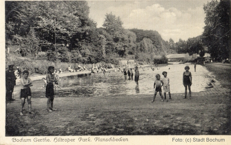 GT Zeitreise Ausstellungstafeln 15a Hiltroper Park Blick zum Planschbecken